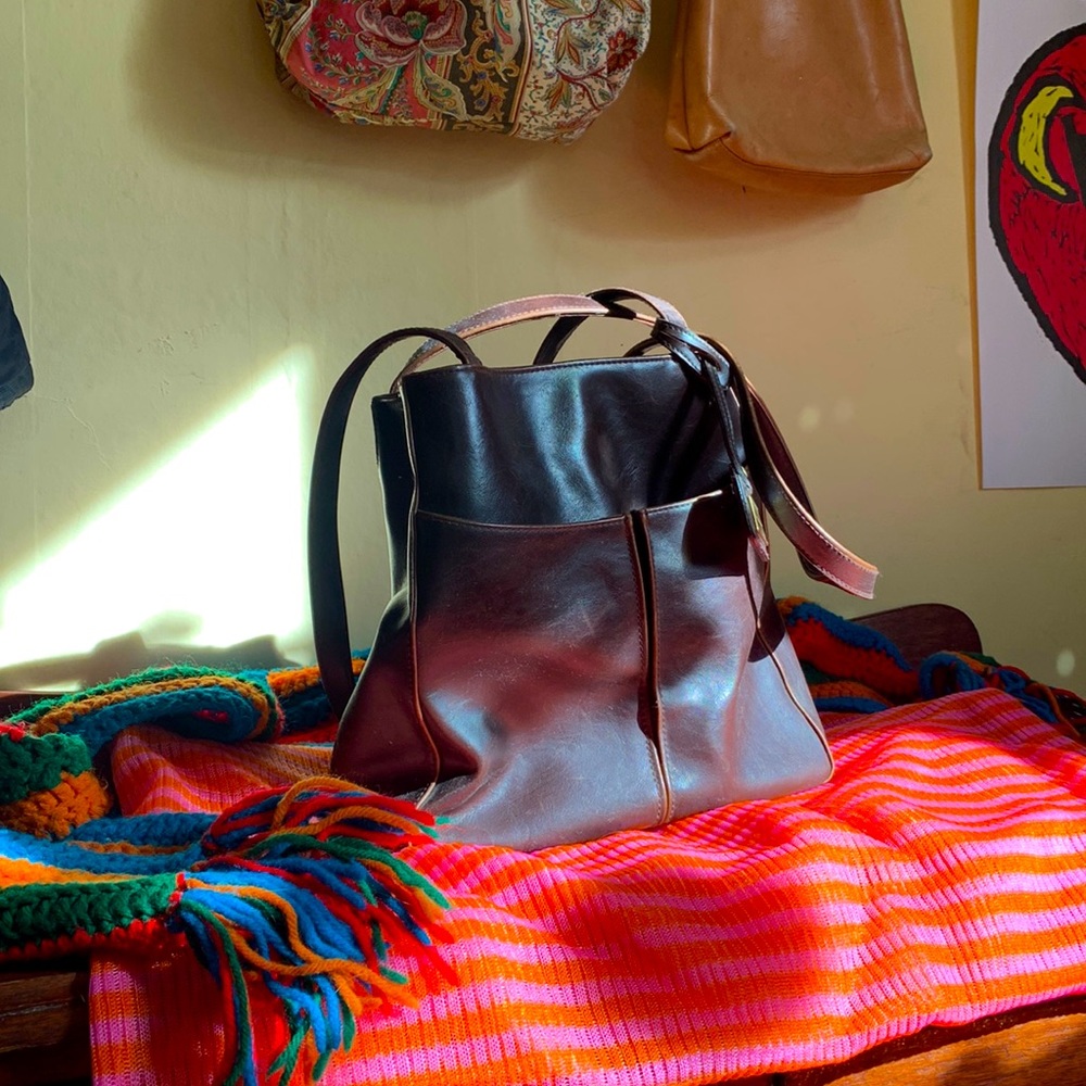 Y2K 90s Liz Claiborne Leather Bucket Bag